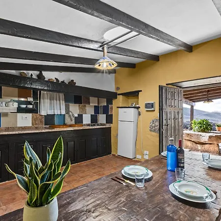 Vega De Timanfaya 度假居 *