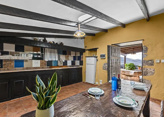 Vega De Timanfaya 度假居 *